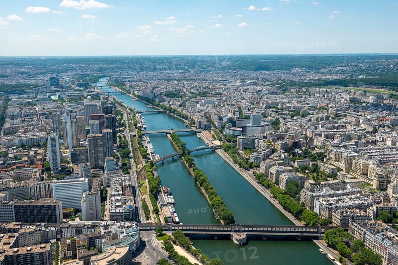 City view with bridges over the Seine