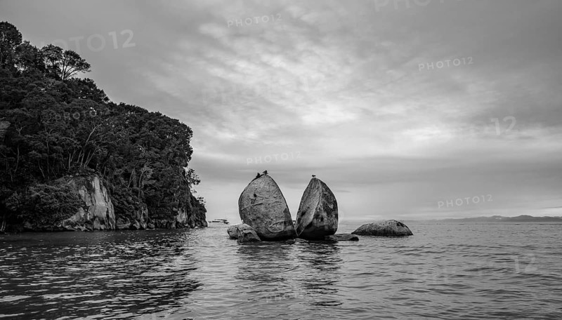 Cleaved rock