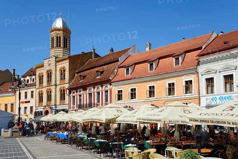 Church of the Assumption of the Virgin Mary and houses on the market square