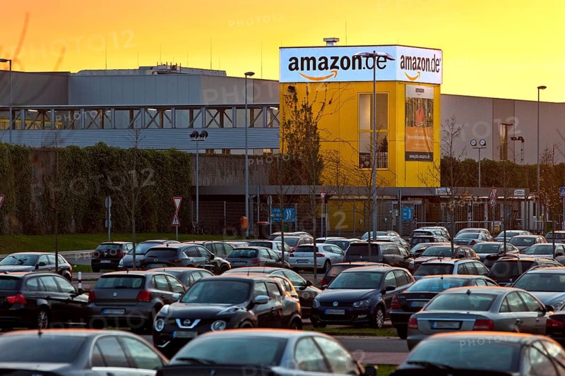 Parking at Amazon Logistics Center