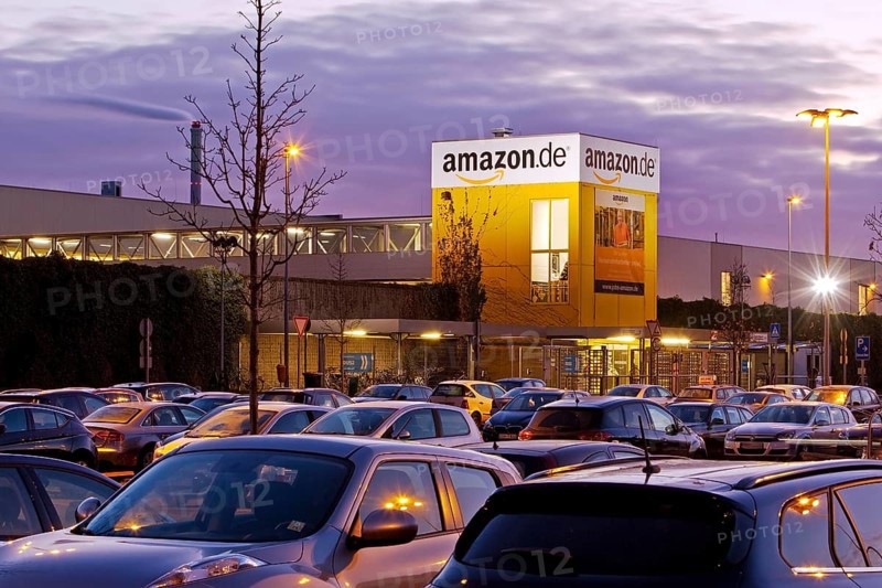 Parking at Amazon Logistics Center