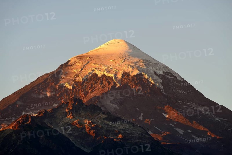Evening sun at the icy summit