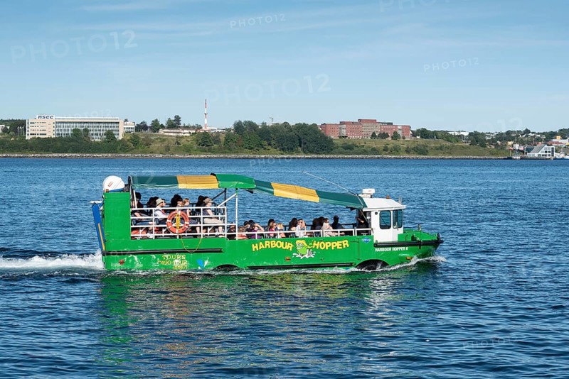 Amphibious vehicle