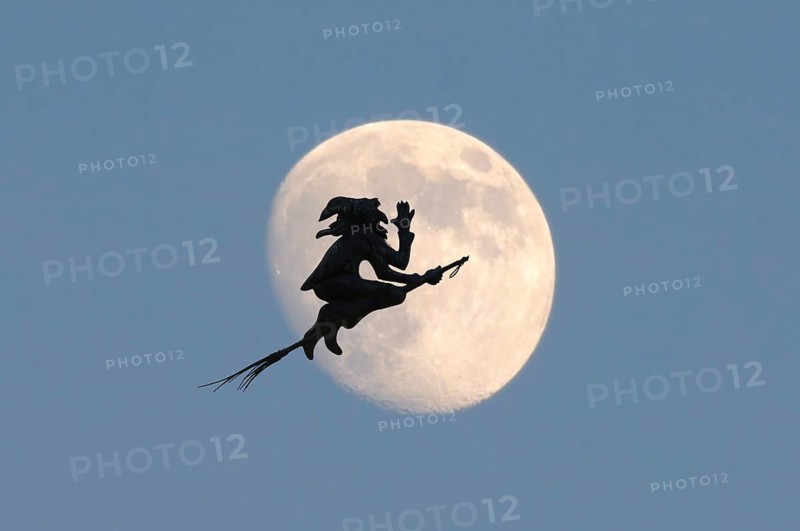 Witch as weather vane