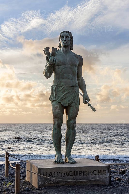 Hautacuperche Monument