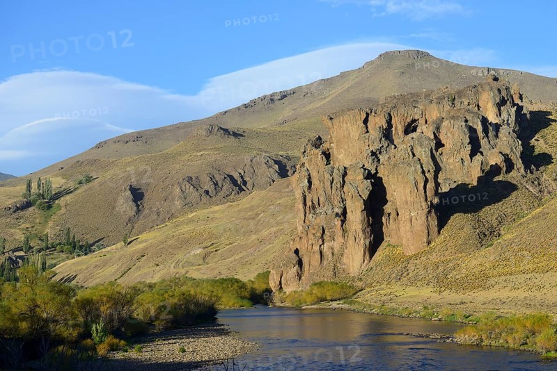 Bizarre rocks on the Rio Alumine
