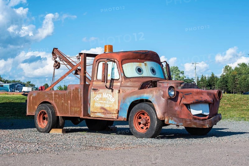 Reproduction of the comic figure Hook or Mater from the animated film Cars