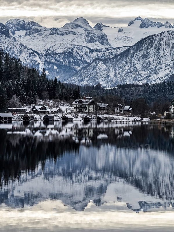 Lake Altaussee and Totes Gebirge in winter