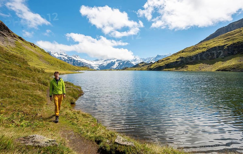 Hikers at Bachalpsee