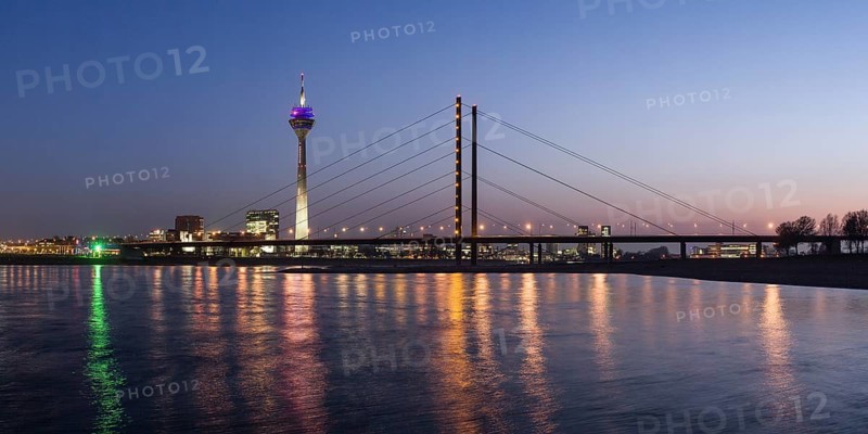 Night photograph Duesseldorf