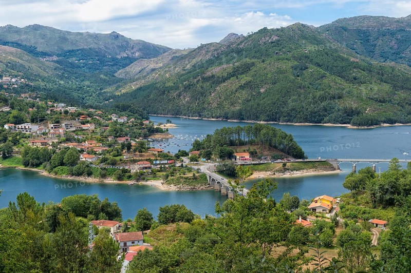 Bridge over Homem river and Vilarinho das Furnas Reservoir