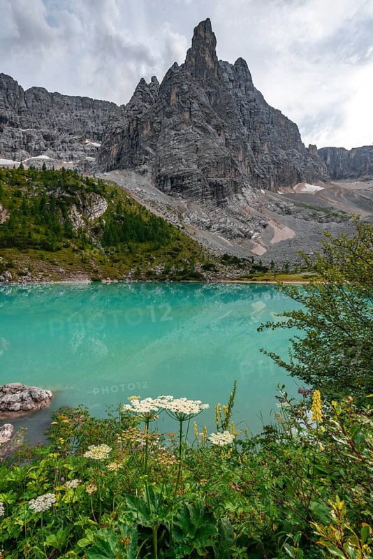 Turquoise-green Sorapis Lake