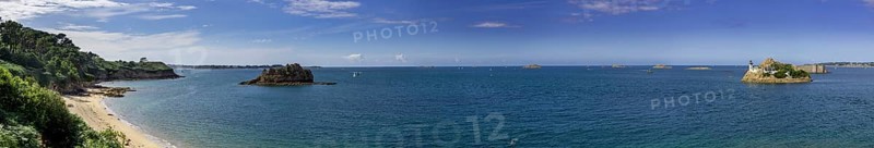 Plage de Tahiti and lighthouse on the Ile Louet