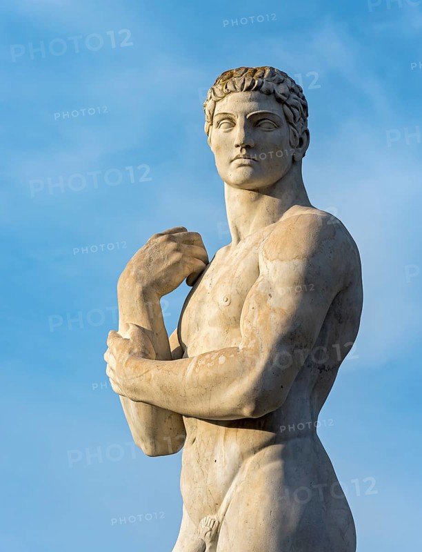 Athlete statue at Stadio dei Marmi