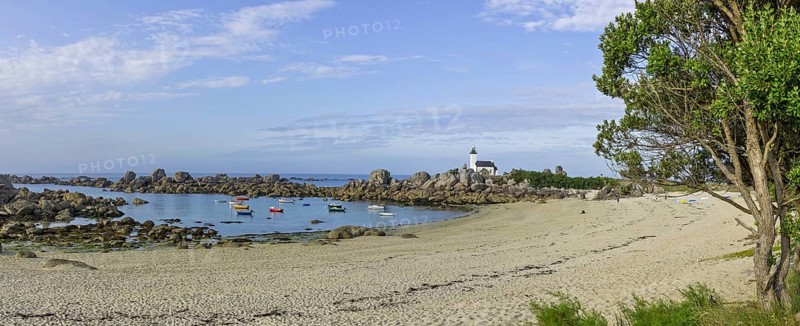 Bay near the lighthouse of Pontusval
