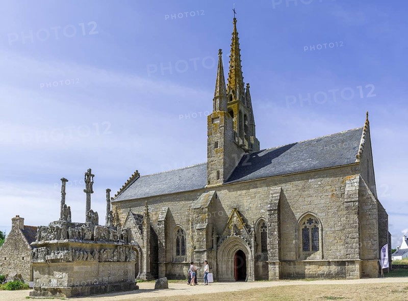 Calvary and Church of Notre Dame de Tronoan