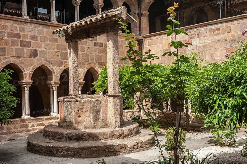 Cloister of the Cathedral of Saint-Leonce