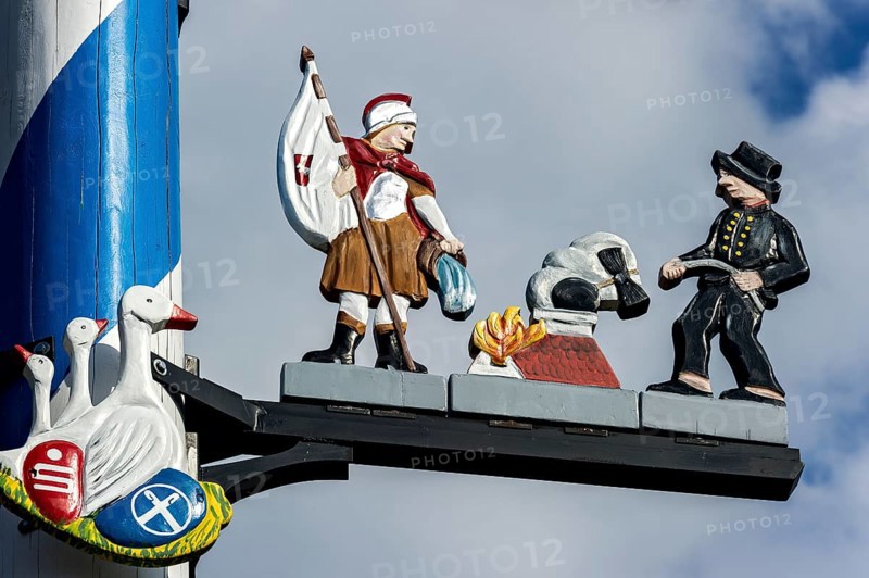 Guild sign on the maypole