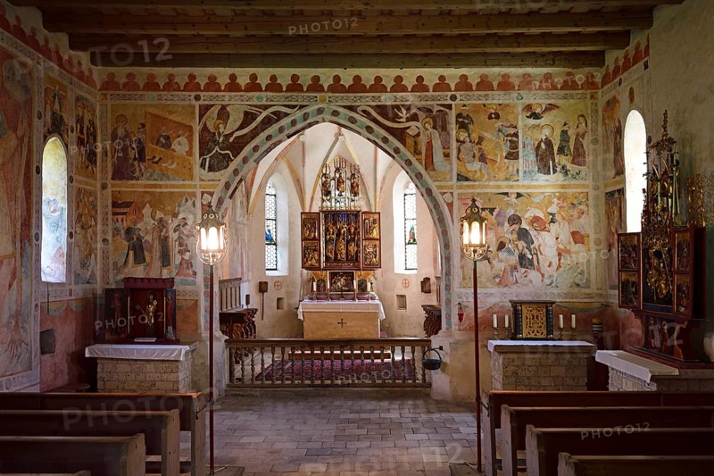 Altar of the pilgrimage church Sankt Servatius