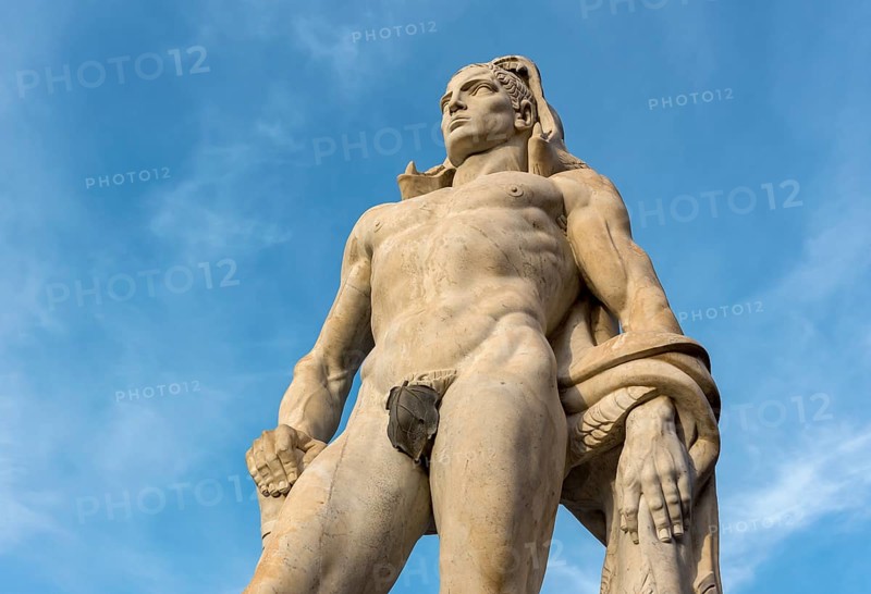 Athlete statue with fig leaf at Stadio dei Marmi