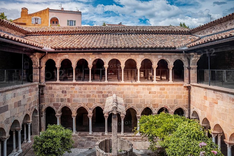 Cloister of the Cathedral of Saint-Leonce
