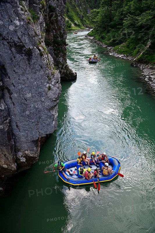 Hiking and rafting group shortly in front of the Entenloch