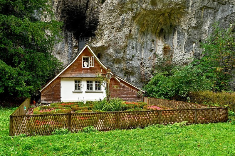 Hermitage in the Verena Gorge