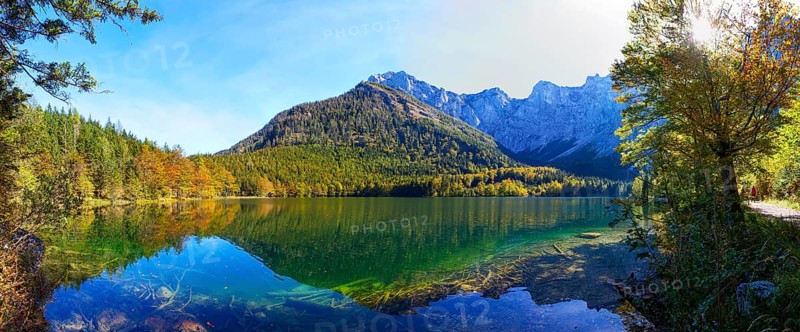 Hinterer Langbathsee with Hoellengebirge