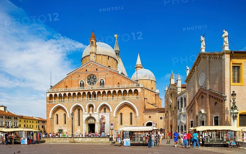 Cathedral Square with Basilica of St. Anthony