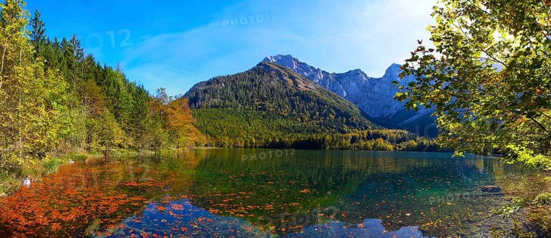 Hinterer Langbathsee with Hoellengebirge