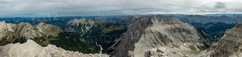 Panoramic view from the summit of the Birkkarspitze