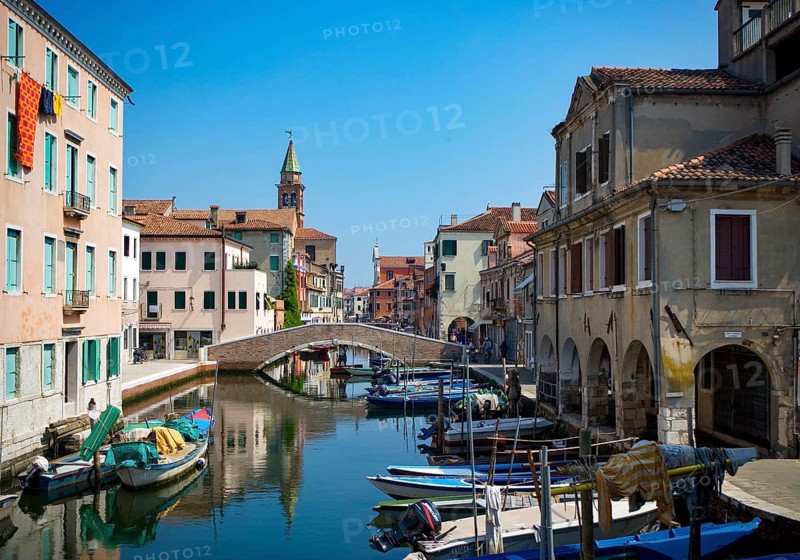 Fishing boats in the Vena Canal