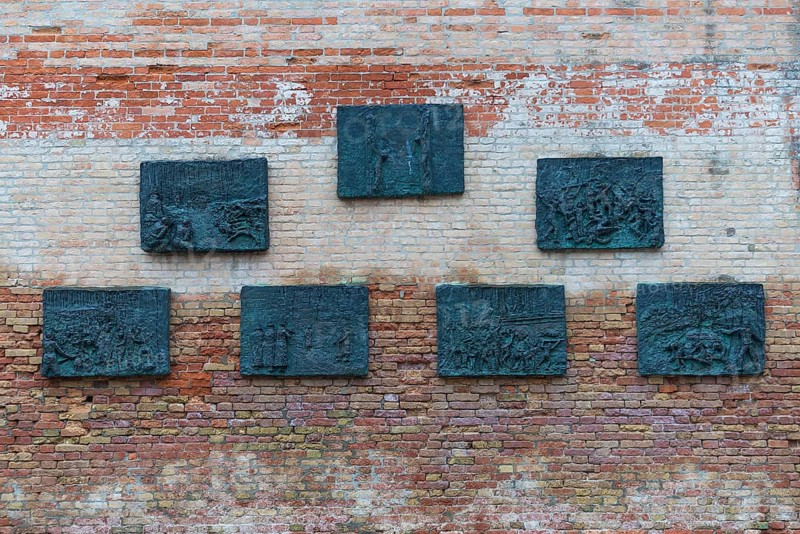 Memorial plaques to Venice victims of the Holocaust by Arbit Blatas