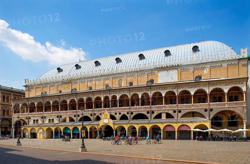 Piazza delle Erbe with Palazzo della Ragione