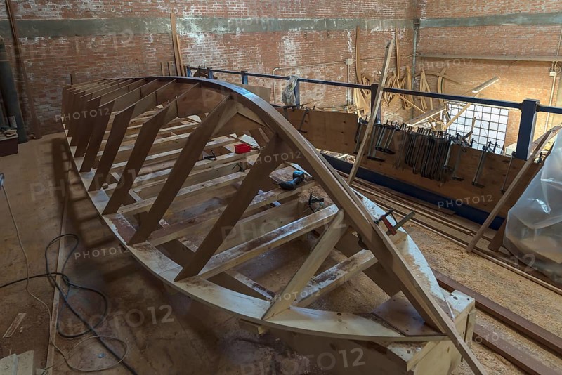 Construction of a transport boat for Venice in a boatyard