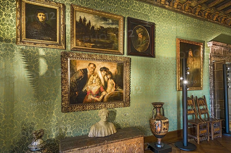 Studio and gallery wing