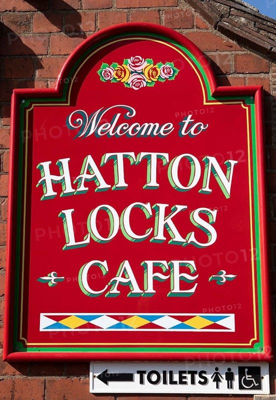 Advertising sign of the cafe in the former lockkeeper's cottage on the Grand Union Canal
