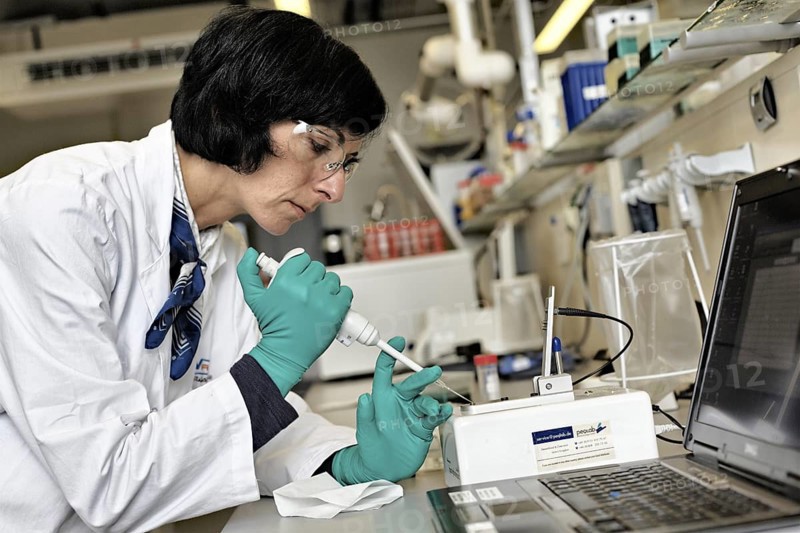 Laboratory assistant researching a vaccine against coronavirus
