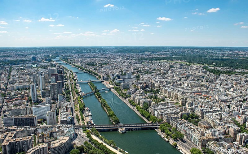 City view with bridges over the Seine