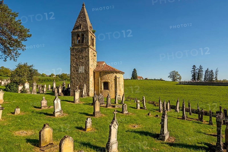 Church of Saint Benoit and ancient cemetery of Saint-Maurice-les-Chateauneuf