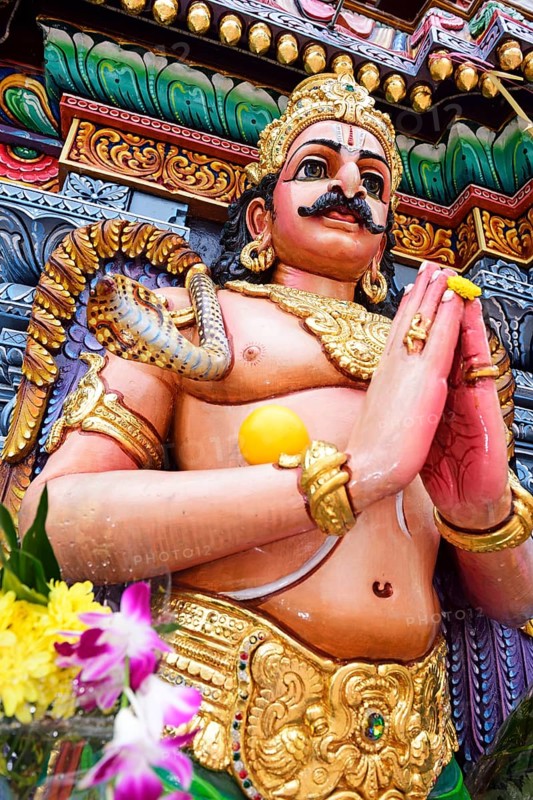 Krishna figure in front of the Shri Krishnan Hindu temple