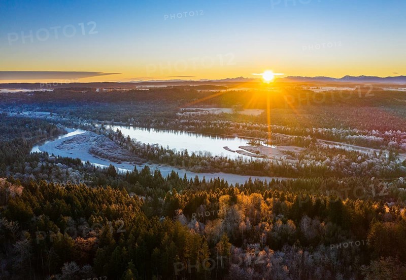 Ickinger Reservoir and Isar at sunrise in winter