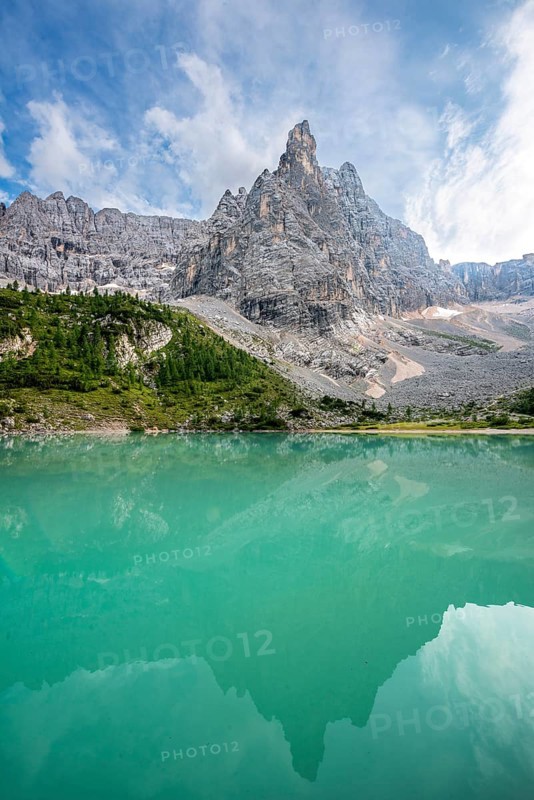 Turquoise green Sorapis lake