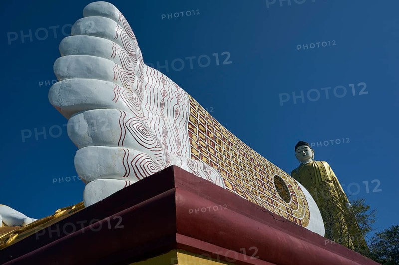 Lying Buddha and Laykyun Setkyar
