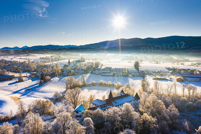 Reichersbeuern and Sigriz Castle in winter