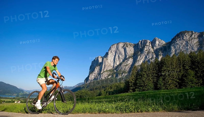 Cyclist on bike tour with mountain bike