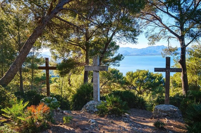 Ses Tres Creus