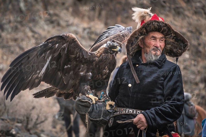 Mongolian Eagle hunter