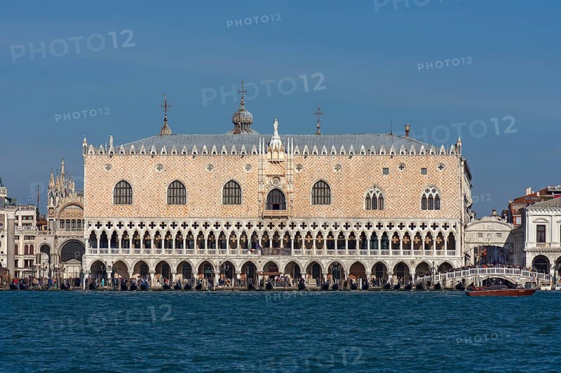 Doge's Palace with Bridge of Sighs