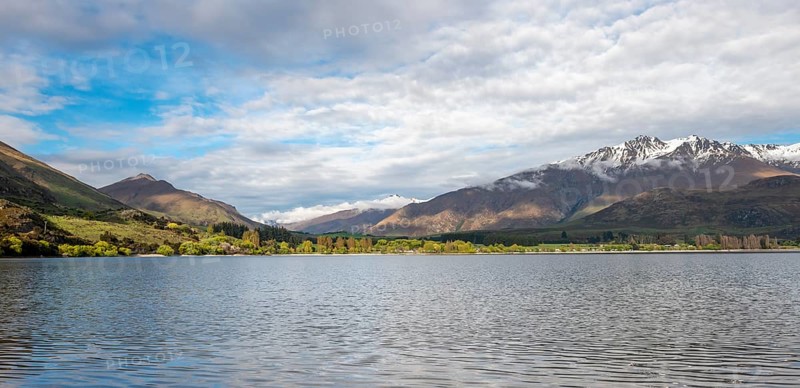 Snow covered mountains at Lake Wanaka
